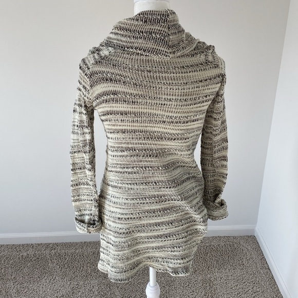 Textured Sweater with Cowl Neck💕 - Picture 2 of 4